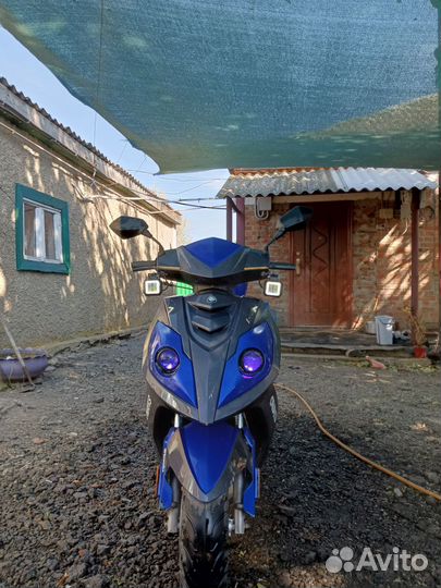 Скутер Омакс пурга 150 кубов