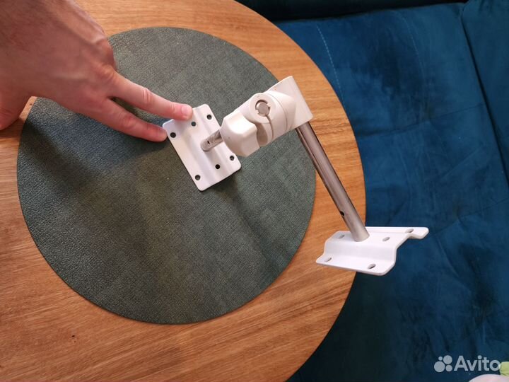 Кронштейн для колонки Behringer CE500A