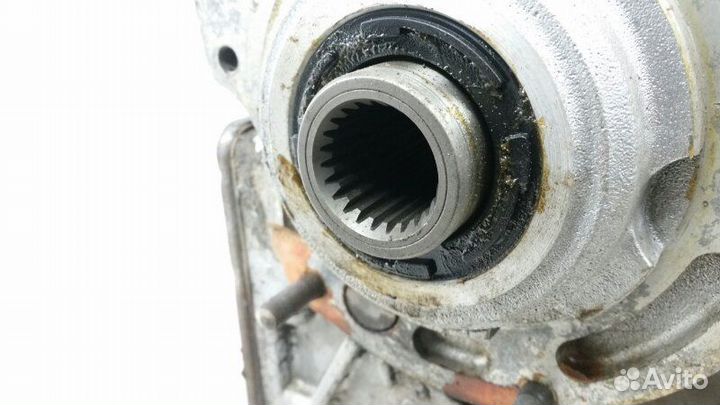 Раздаточная коробка Mitsubishi Pajero V43 6G72