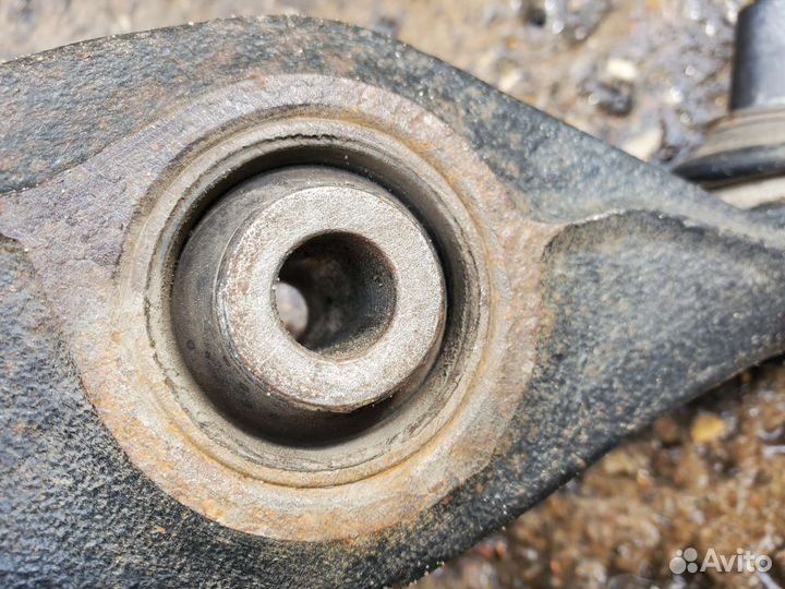 Рычаг передний правый левый Touareg Cayenne Q7