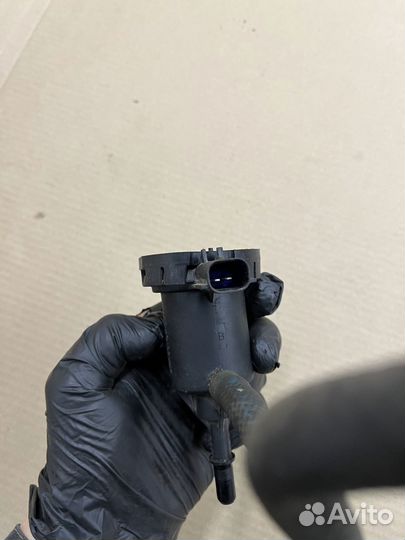 Клапан вентиляции бензобака Мерседес w204 w212 глк