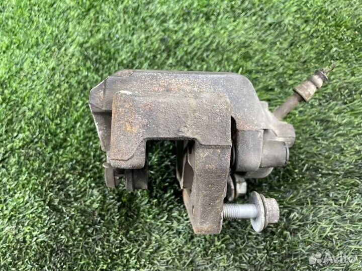 Суппорт тормозной задний левый Bmw 5Gt F07 N57D30