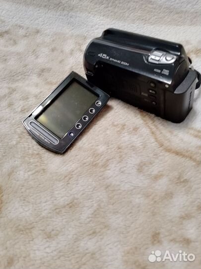 Видеокамера GZ-MG750BE