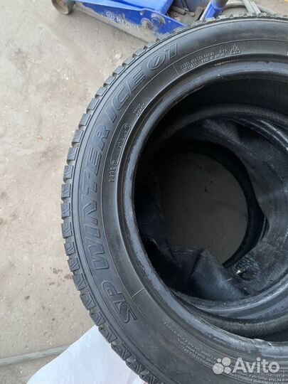 Dunlop SP Winter Ice 01 205/55 R16 94T