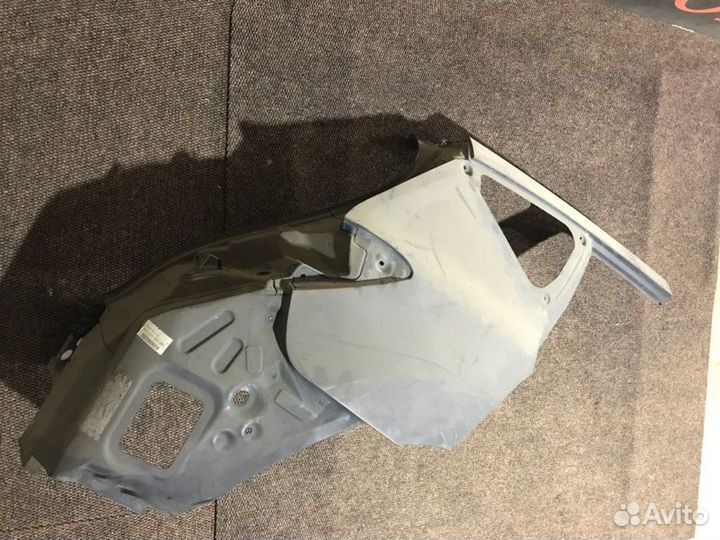 Крыло заднее правое Nissan Murano 2007-2017