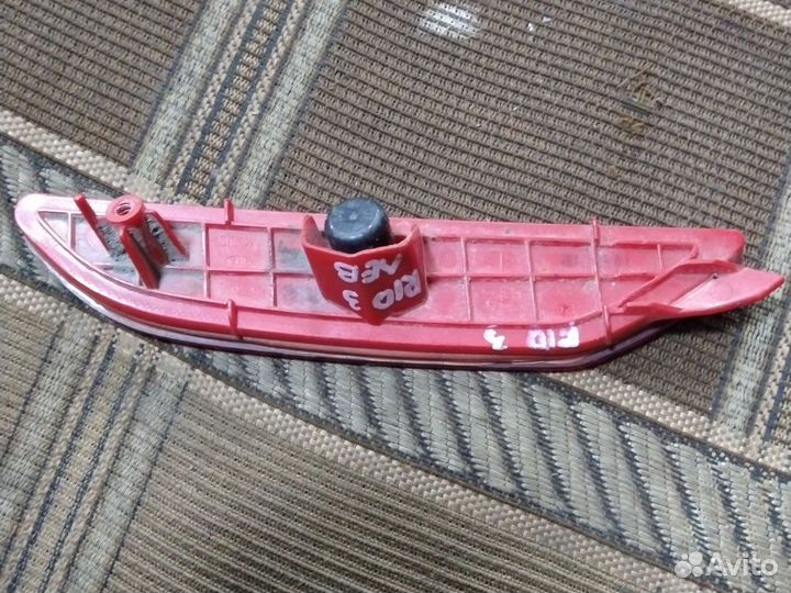 Отражатель заднего бампера левый