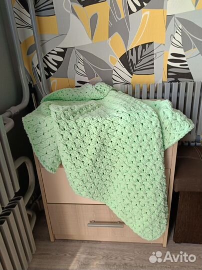 Плед детский вязаный