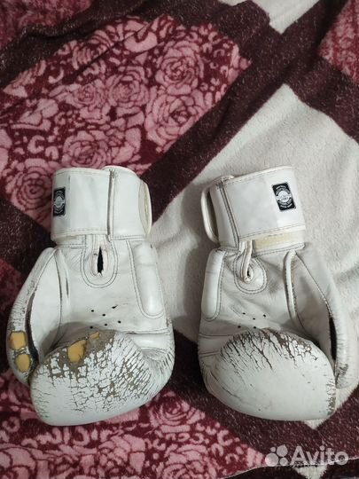 Перчатки боксерские кожаные 14 oz Twins