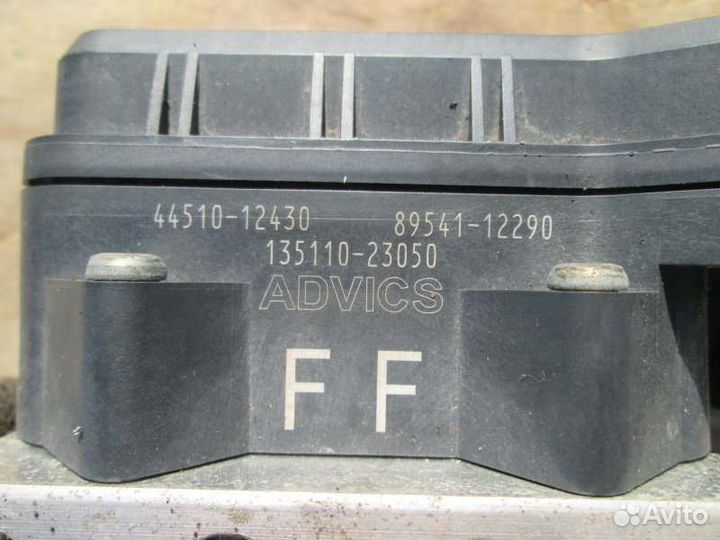 Блок abs Toyota Corolla Fielder NZE141 1NZ-FE