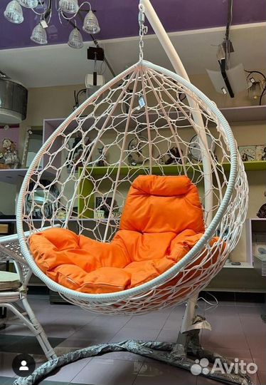 Кресло подвесное из искусственного ротанга