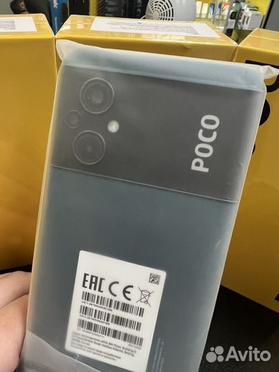 Poco M5 4/64 новый