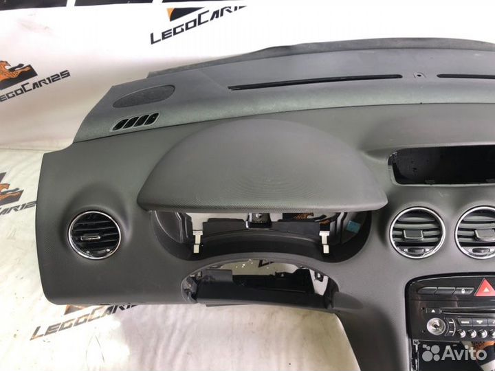 Торпеда Peugeot 308Sw DV6C 2012