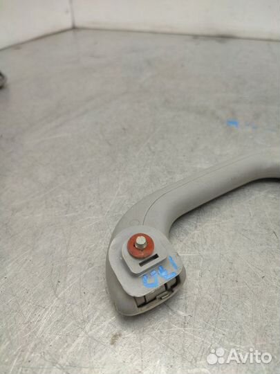 Ручка внутренняя потолочная передняя Hyundai I30