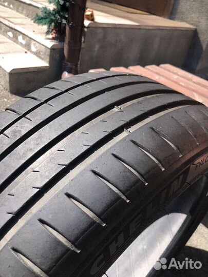 Michelin Pilot Sport 4 225/45 R17 94Y