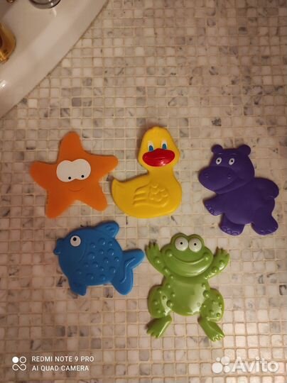 Детская ванночка для купания с подставкой