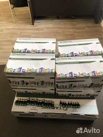 Видеорегистратор Tantos 8 канальный + 8 видеокамер