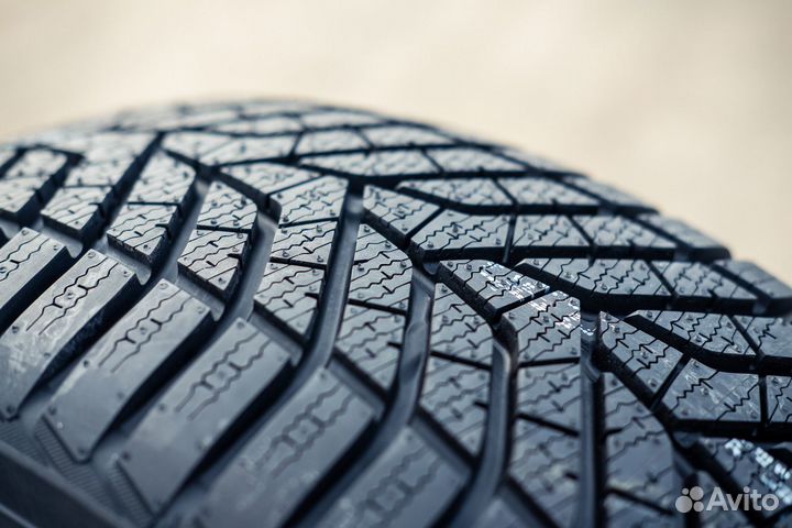 Yokohama W.Drive V905 315/35 R21 и 275/40 R21 111W