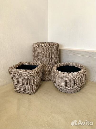 Кашпо, корзина, колонна из ротанга