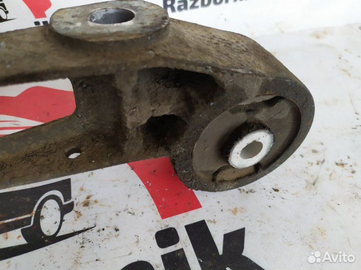 Кронштейн редуктора Mercedes Vito W639 2.1D 2008