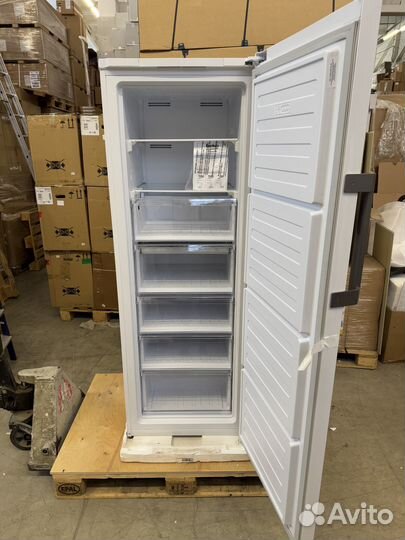 Морозильник Beko B3rfnk292W, новый, белый