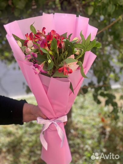 Букет альстромерий