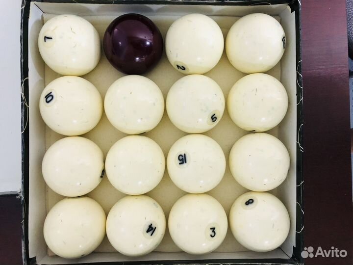 Бильярдный стол