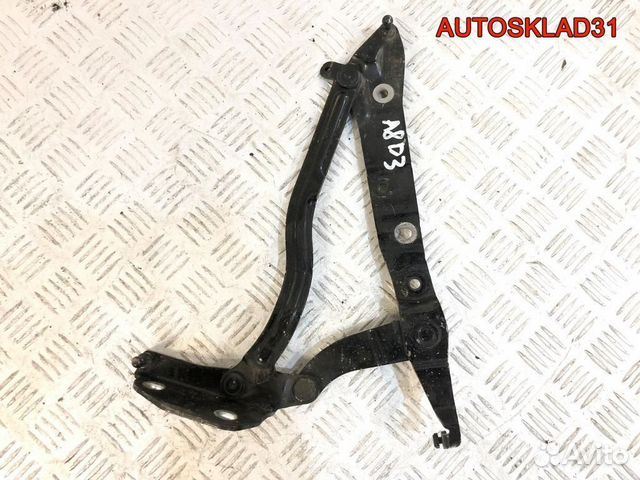 Петля крышки багажника правая Audi A8 4E0827300C