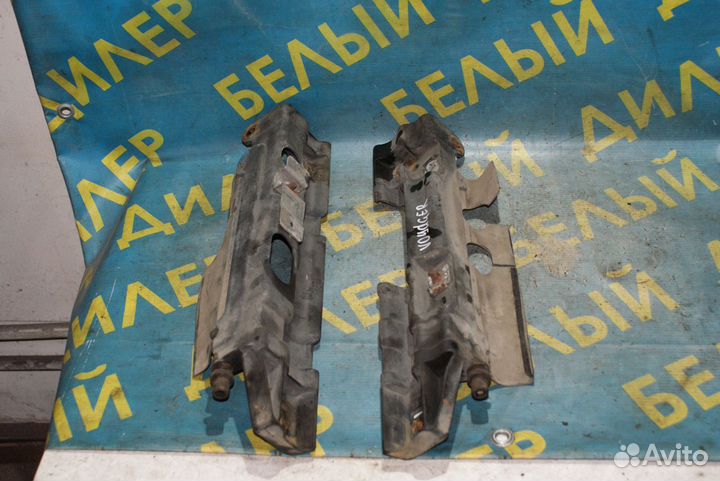 Воздуховод радиатора Chrysler Voyager 4