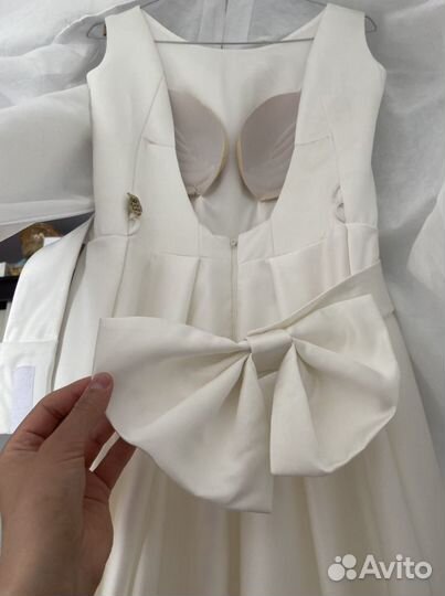 Платье белое