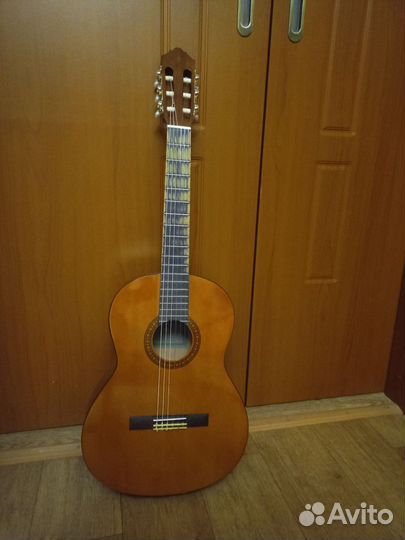 Классич. гитара Yamaha CS40 3/4, новые струны