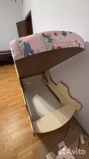 Детская кровать девчачья карета