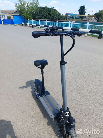 Электросамокат Hoverbot