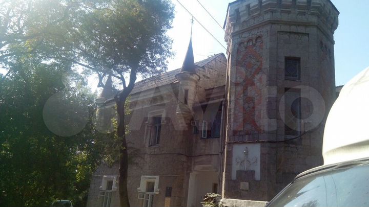 3-к. квартира, 80 м², 1/2 эт.