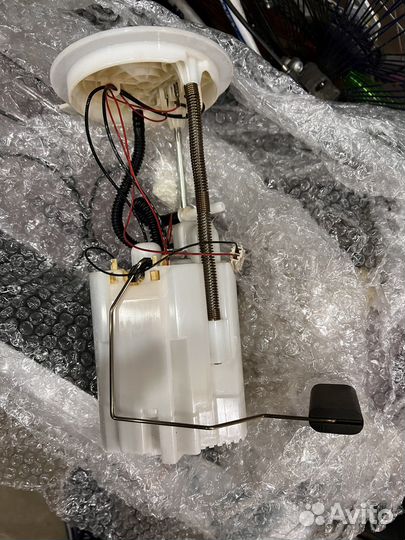 Насос топливный в сборе Nissan X-trail NT32