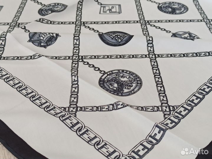 Белый платок Fendi ручной край 3 цв