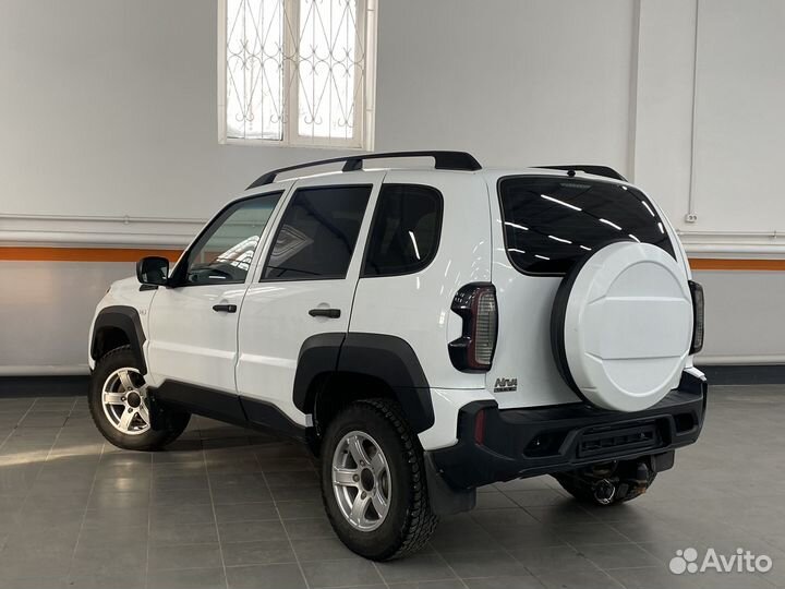 ВАЗ Niva Travel 1.7 МТ, 2022, 16 000 км