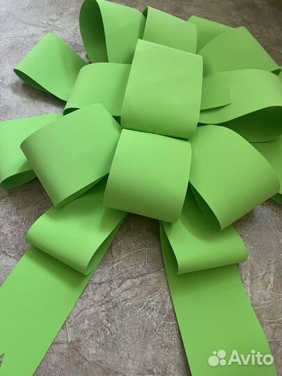 Большой подарочный бант на машину