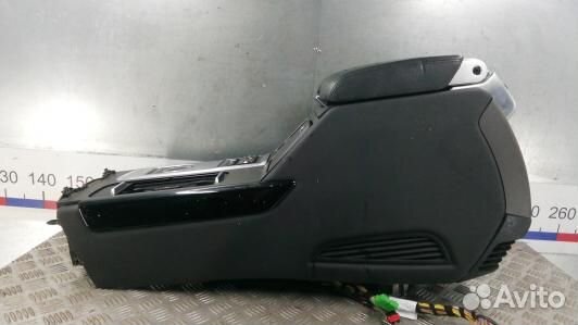 Подлокотник центральный land rover range rover 3 (GUK09IX01)