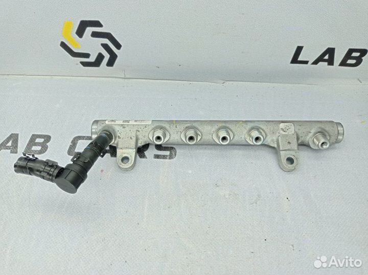 Топливная рампа Audi A4 B8 caga 2.0 TDI 2009