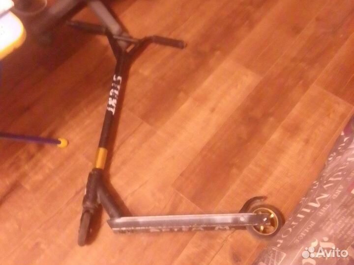 Трюковой самокат