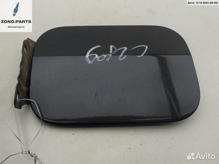 Лючок бака на Volkswagen Passat B4