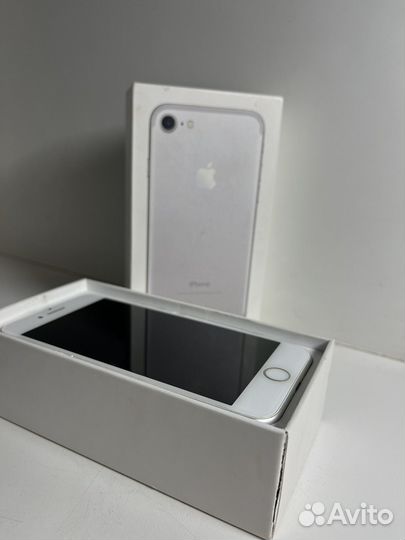 iPhone 7, 32 ГБ