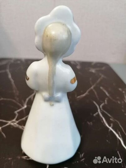Статуэтка фигурка катюша с голубем