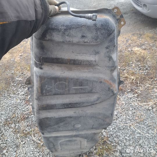 Бензобак toyota rav 4 2008г.в