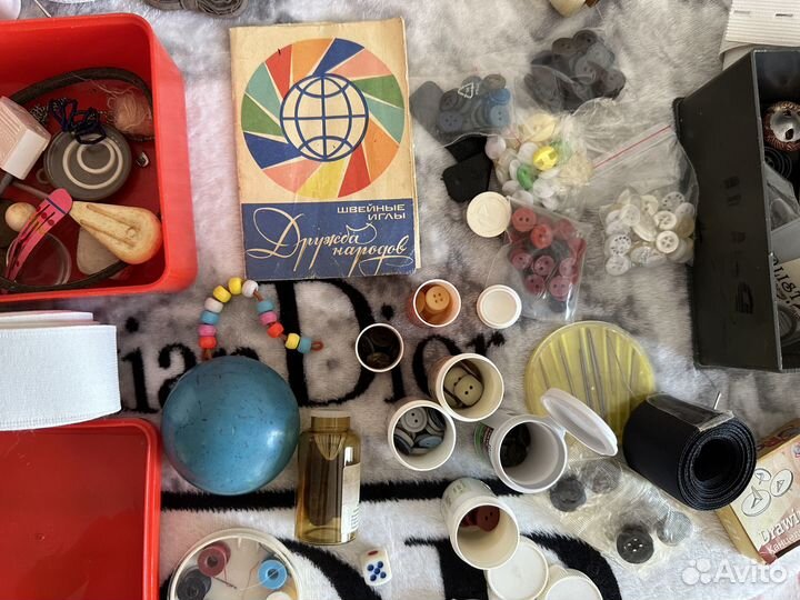 Вязание Крючки спицы пуговицы нитки молнии