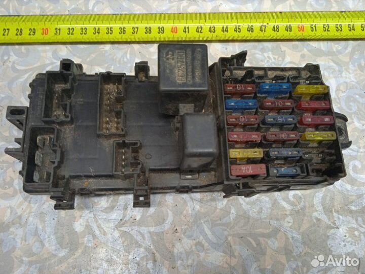 Блок реле Mitsubishi Galant 7 1996