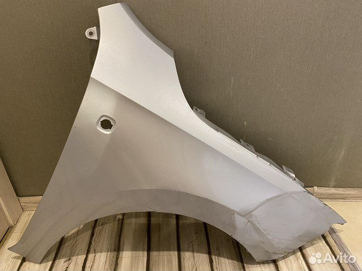 Крыло переднее правое Шкода Рапид