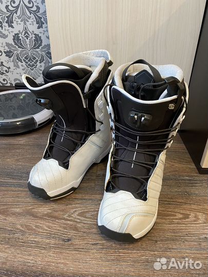 Сноубордические ботинки 40,5