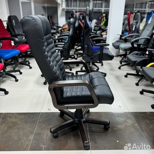 Компьютерное кресло