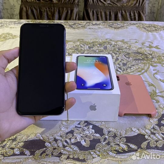 iPhone X, 64 ГБ